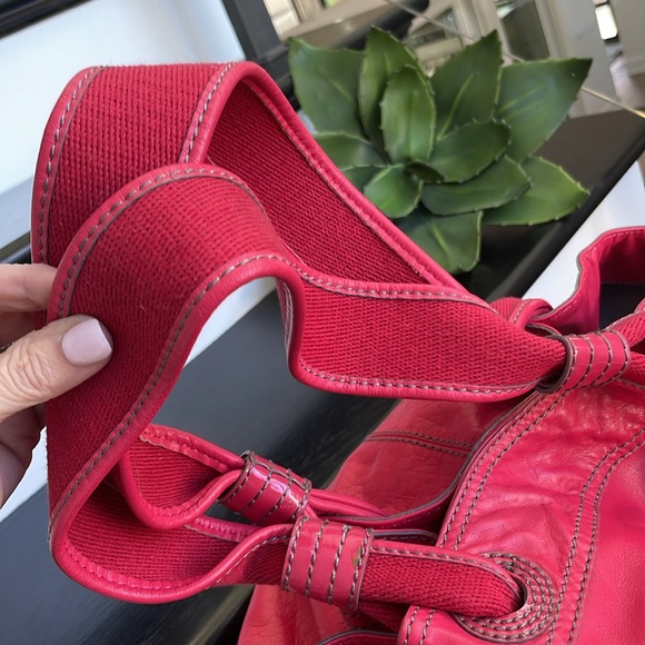 NEW BCBG Maxazra genuine, leather hobo, shoulder handbag purse, extra large - Picture 15 of 15